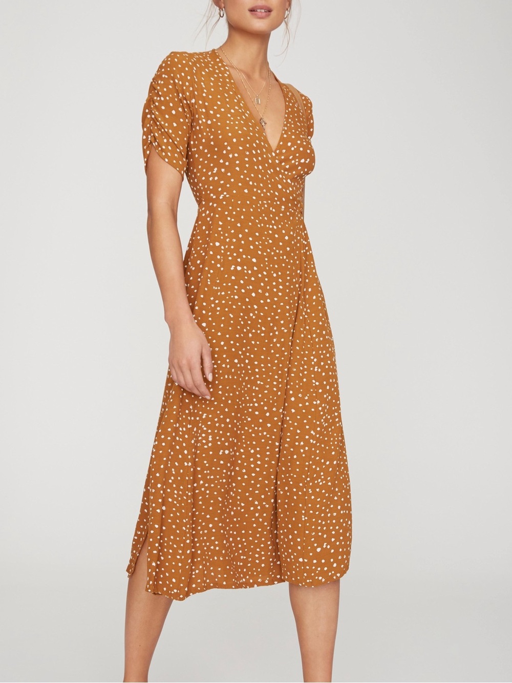 Faithfull the Brand Chiara Midi Dress in Noel Print